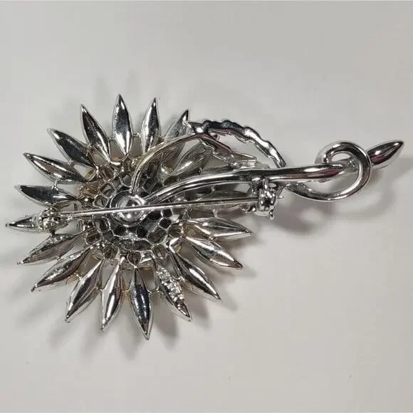 Vintage Lisner Silver Tone Rhinestone Flower Brooch - Picture 3 of 6